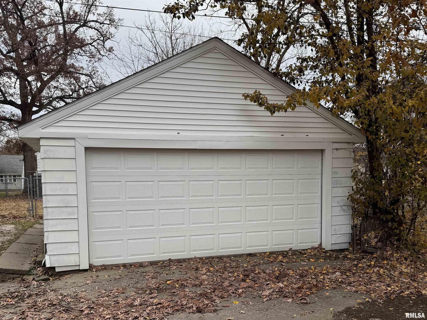 1639 33rd Street Moline, IL 61265 - Photo 10 of 14 Gallery Image 10