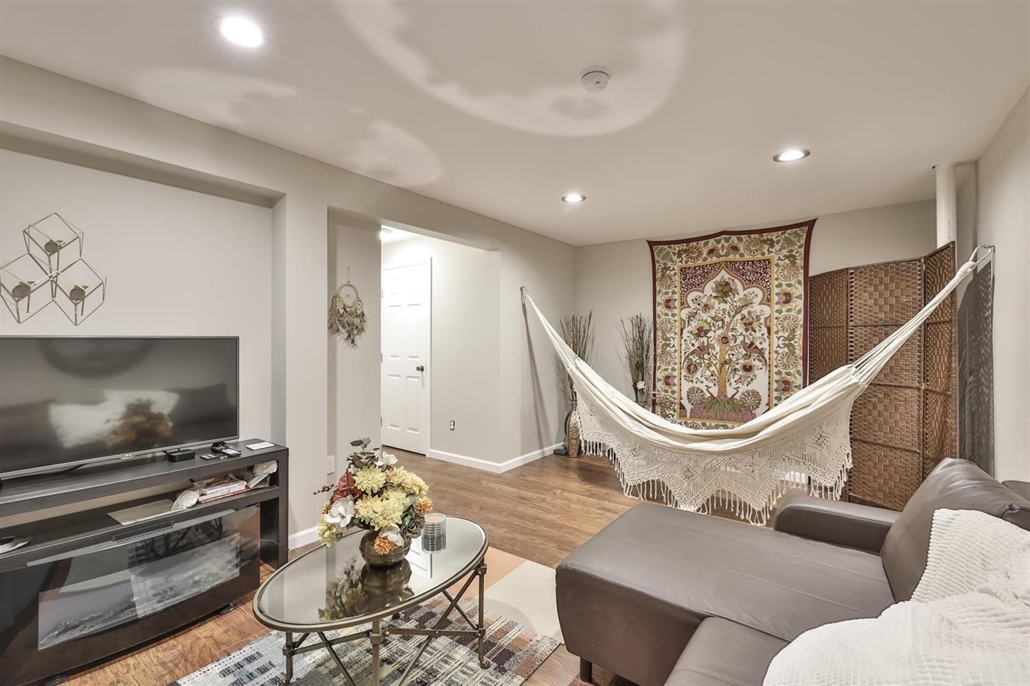 6355 Corbly Road, Unit 28 Cincinnati, OH 45230 - Photo 21 of 35 Gallery Image 21
