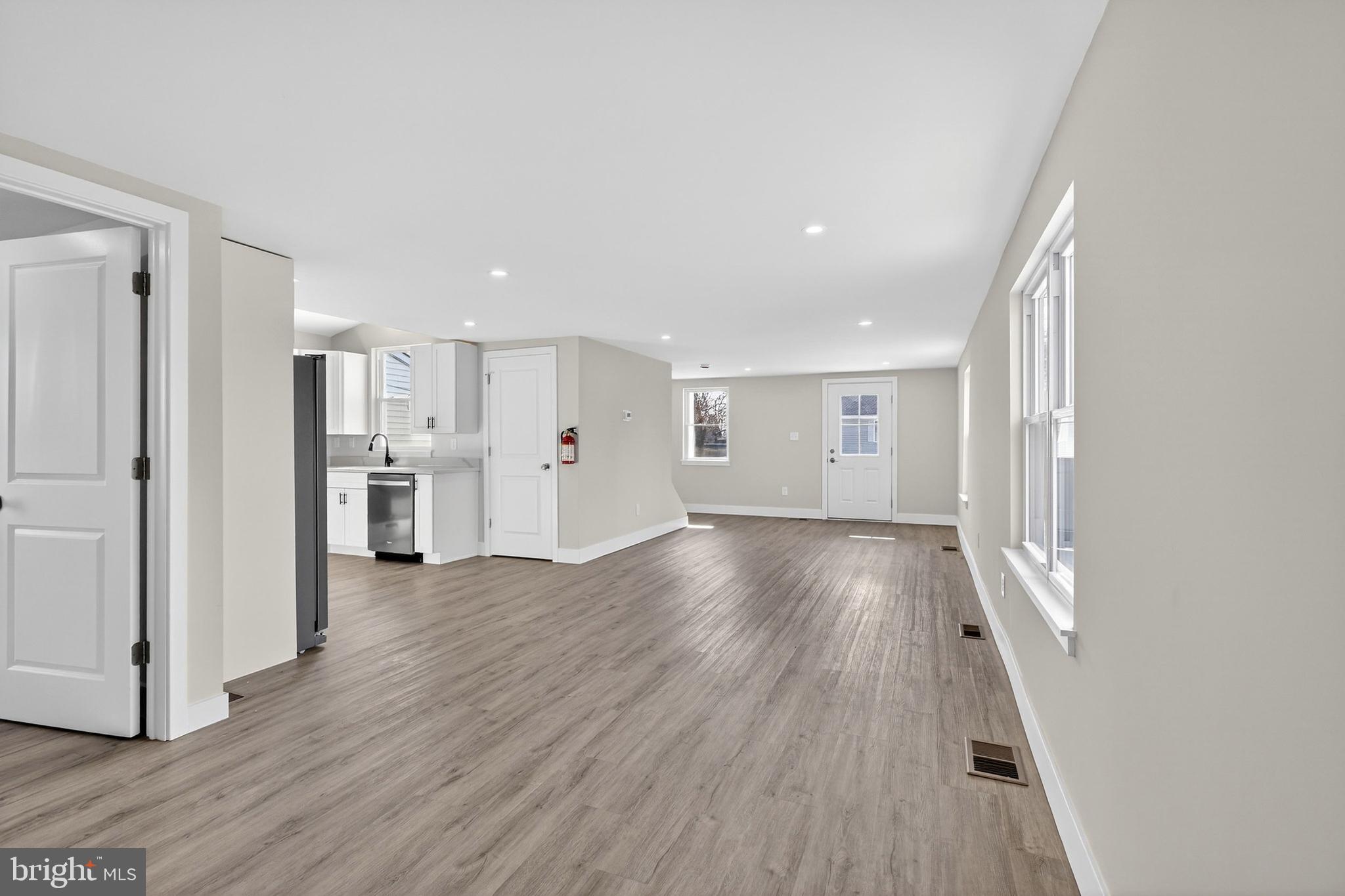 28 New Street Salem, NJ 08079 - Photo 11 of 36