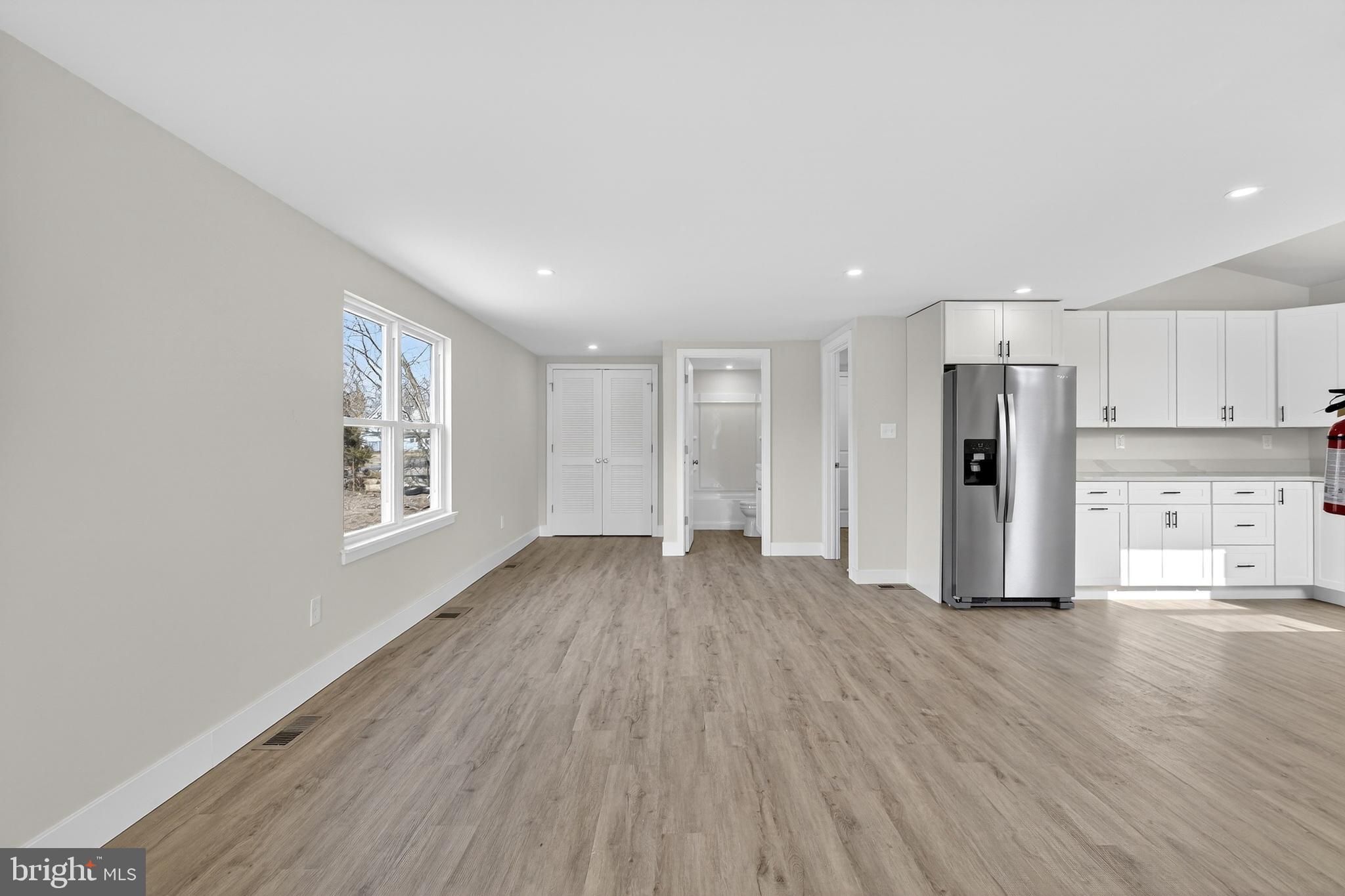 28 New Street Salem, NJ 08079 - Photo 8 of 36