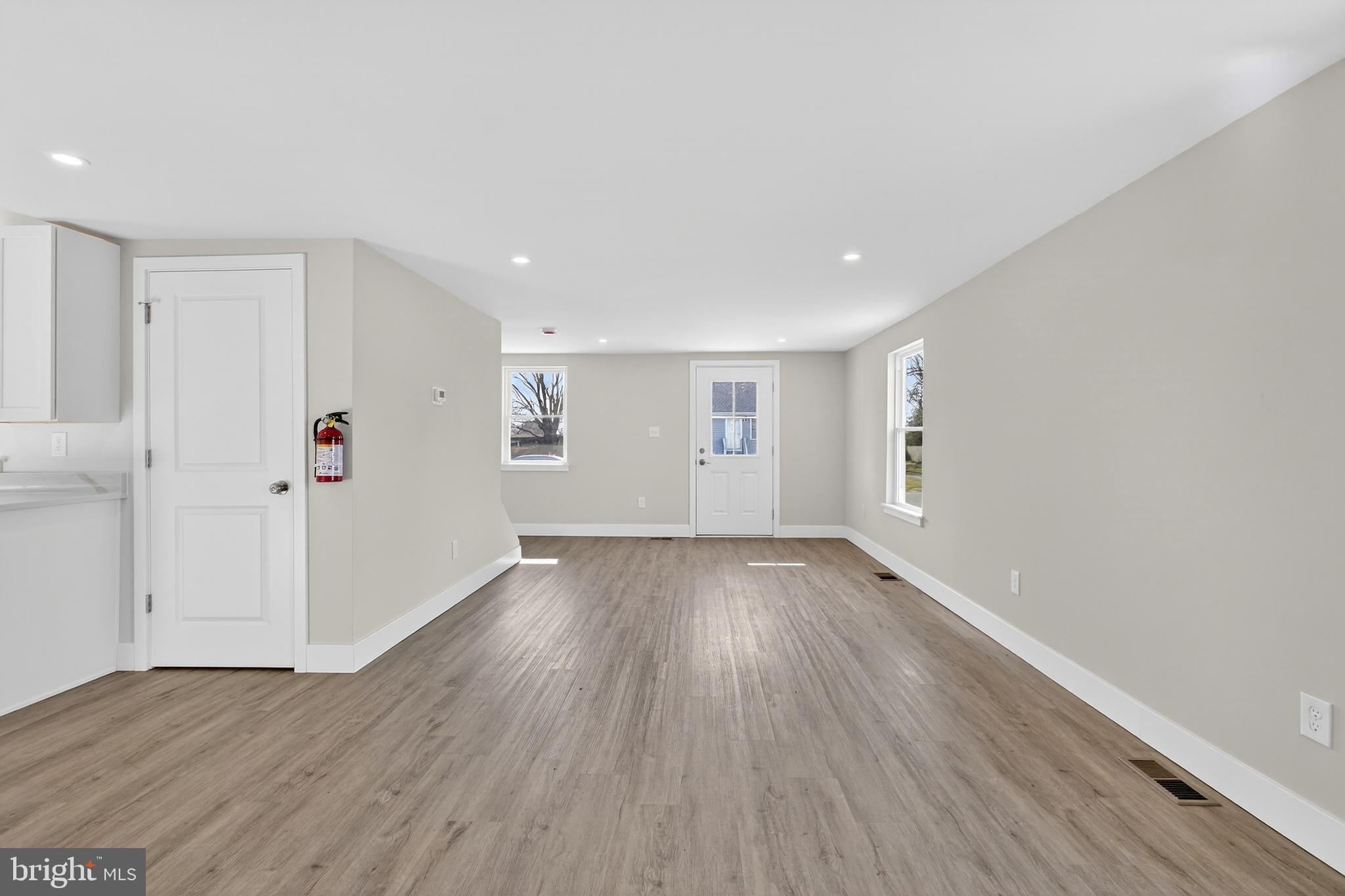 28 New Street Salem, NJ 08079 - Photo 9 of 36