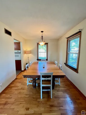 $202,500 | 1344 Prairie Park Lane, Emporia, KS 66801