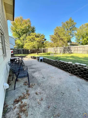 $202,500 | 1344 Prairie Park Lane, Emporia, KS 66801