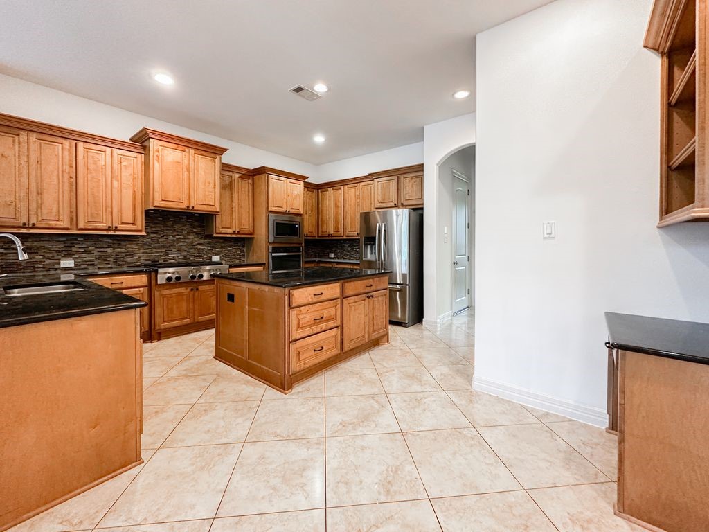 14 Spincaster Drive Spring, TX 77389 - Photo 14 of 47