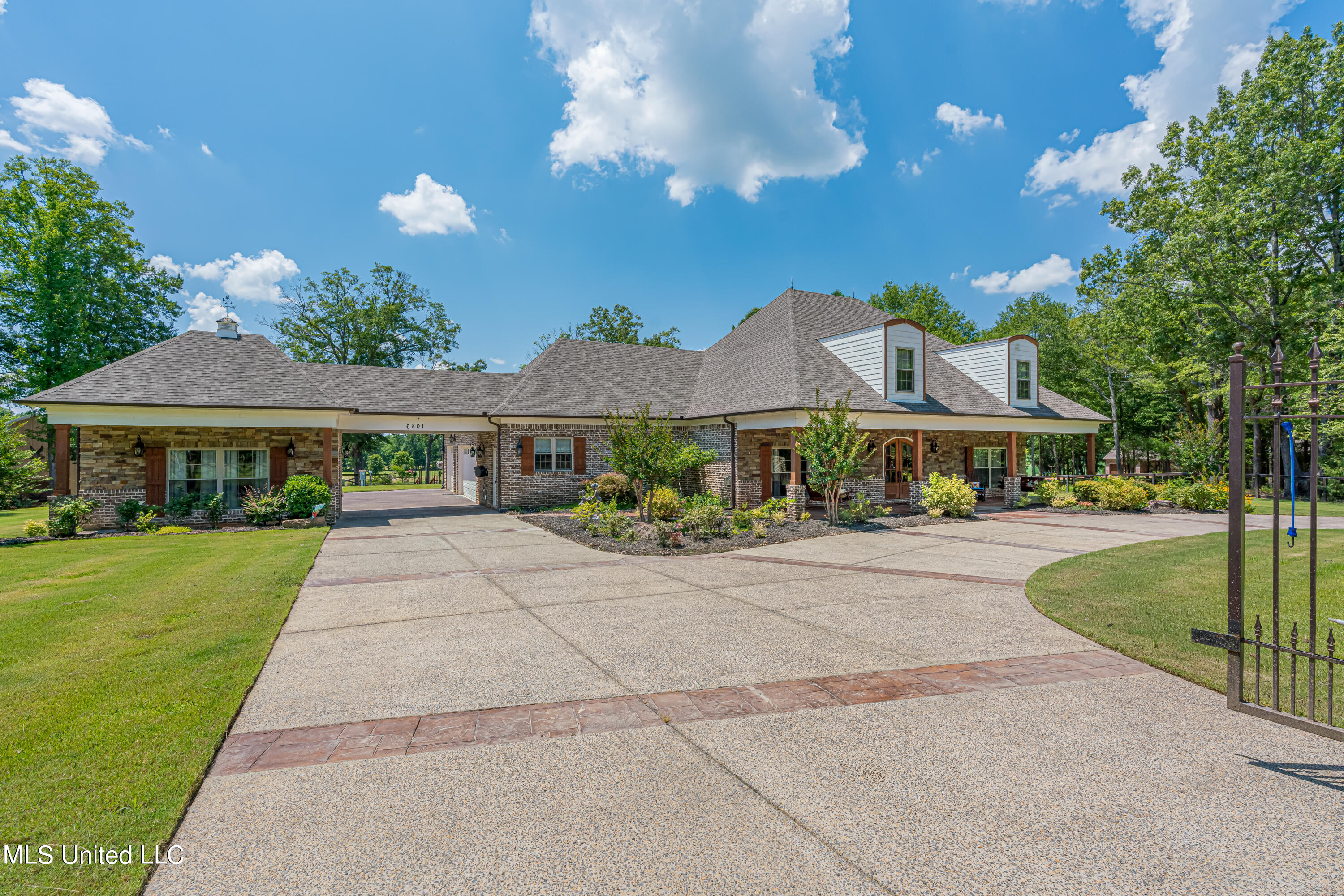 6801 Vaiden Road Hernando, MS 38632 - Photo 3 of 65 Drive Thru