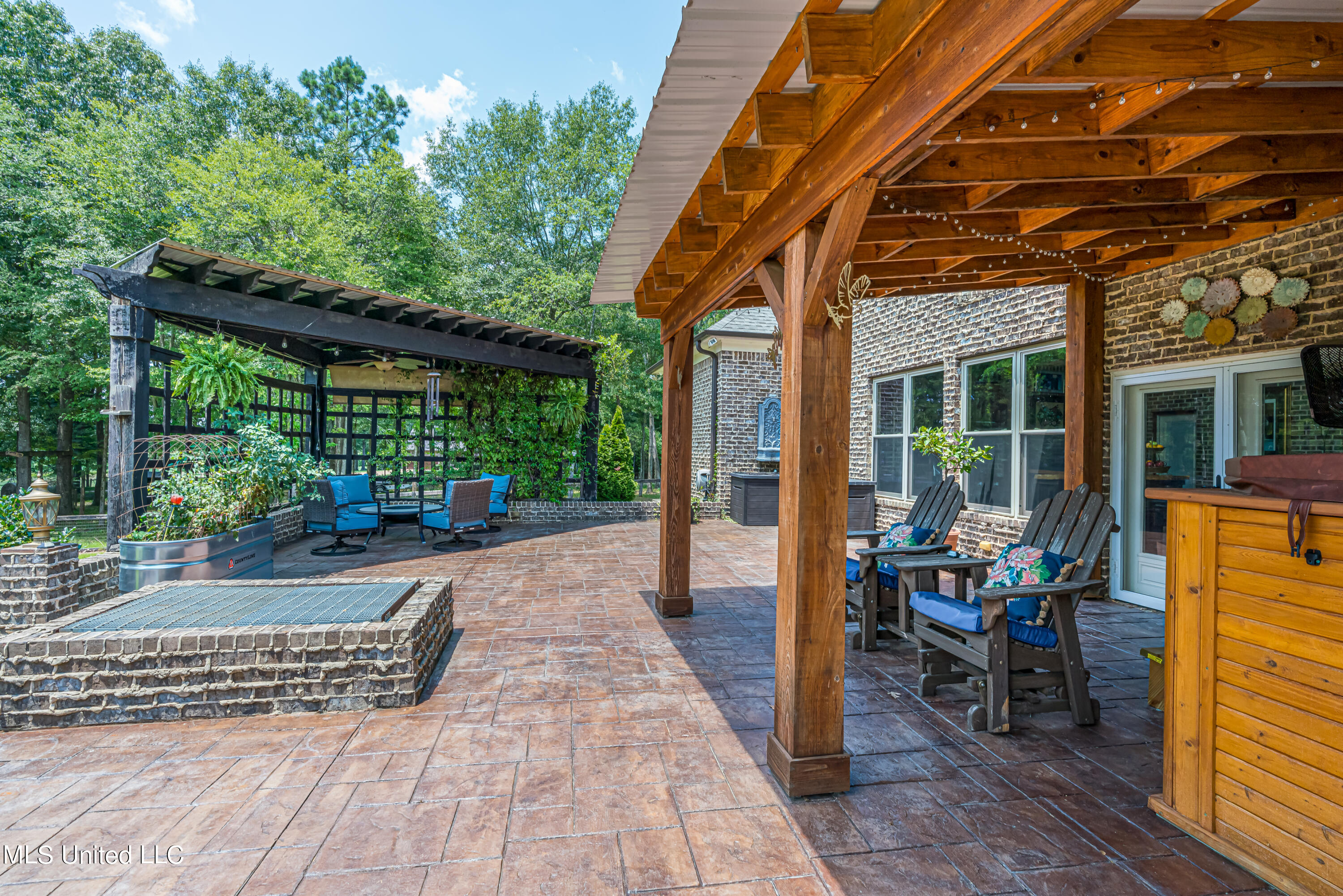 6801 Vaiden Road Hernando, MS 38632 - Photo 37 of 65 patio w/lg. firepit