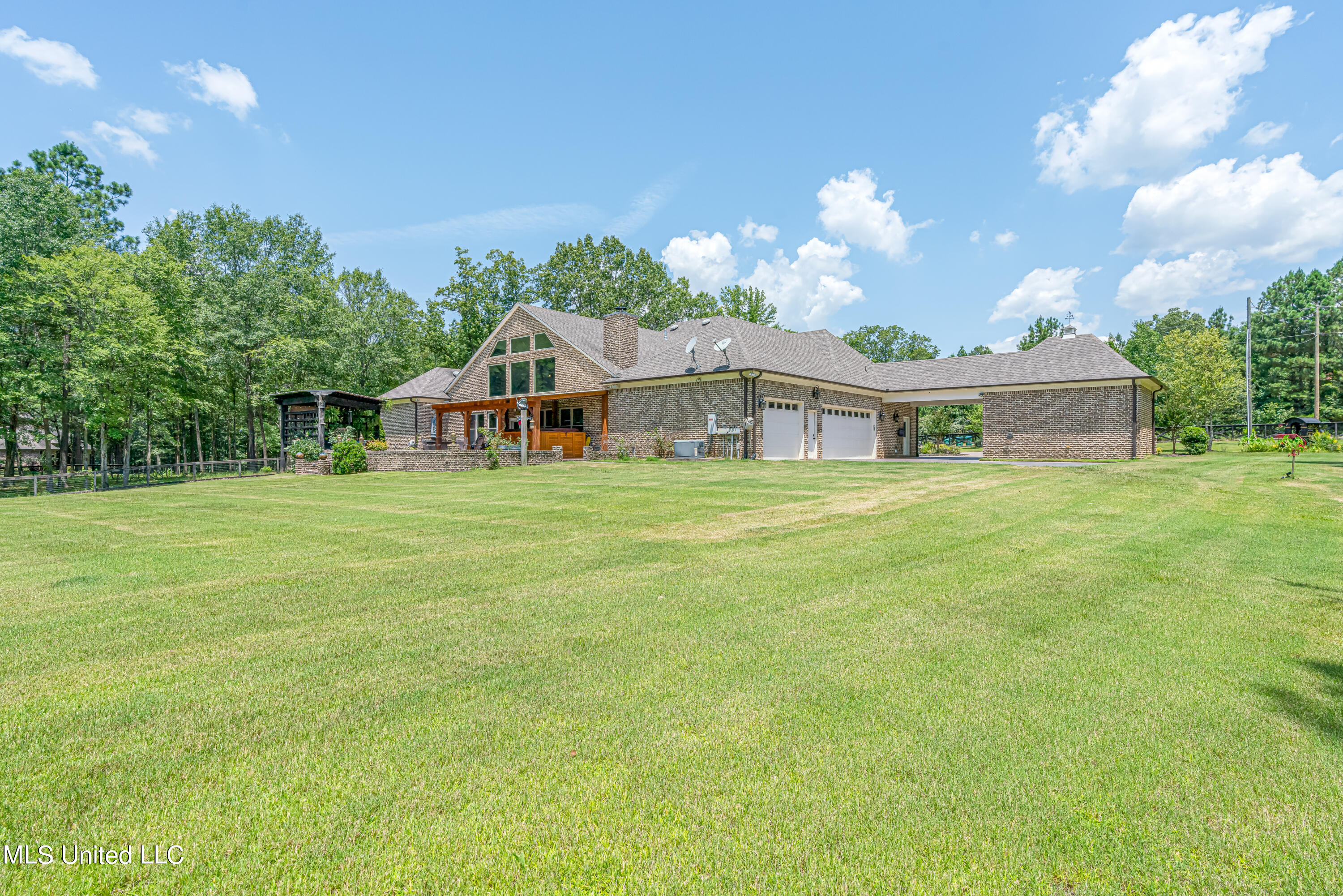 6801 Vaiden Road Hernando, MS 38632 - Photo 41 of 65 part back yard