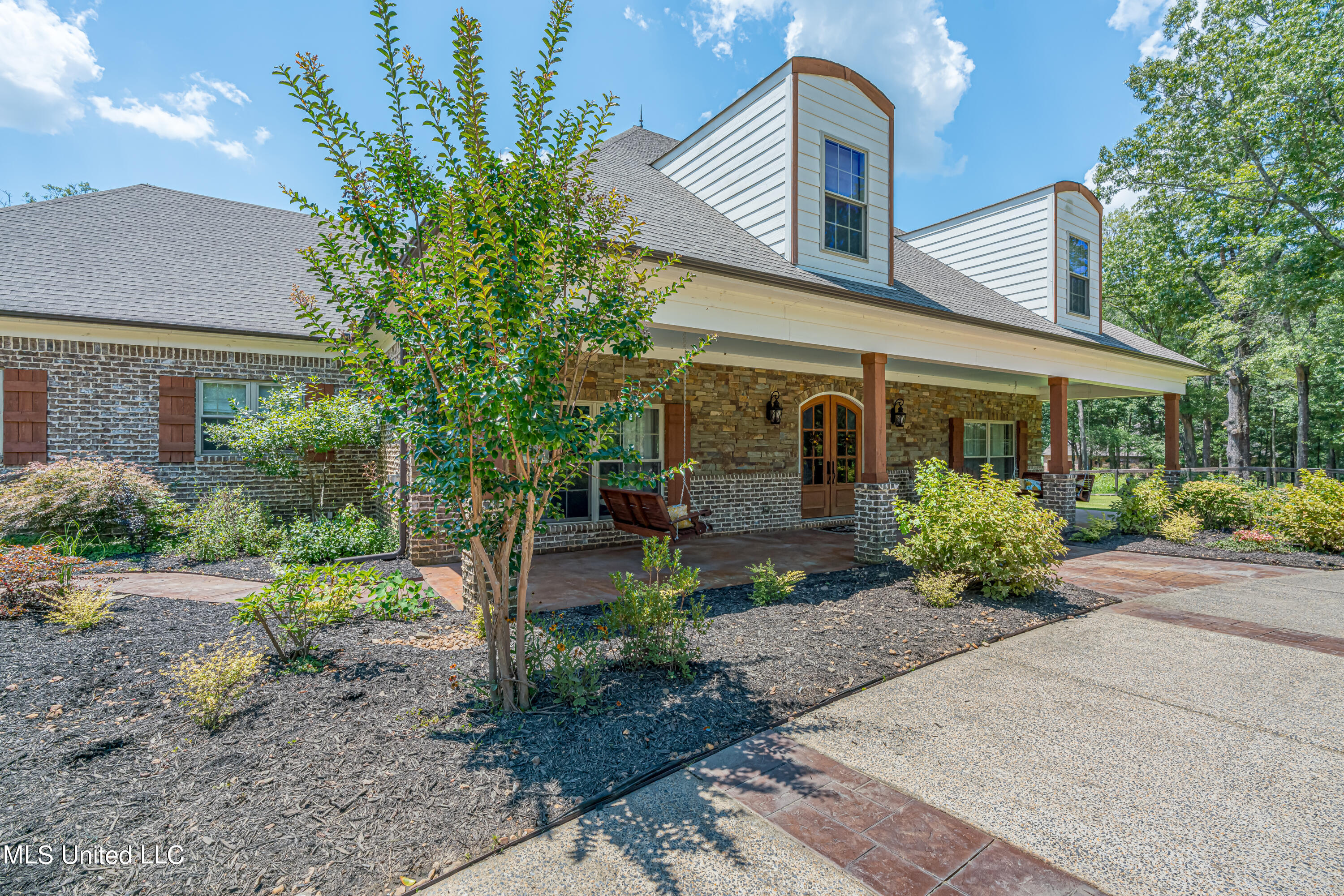 6801 Vaiden Road Hernando, MS 38632 - Photo 5 of 65 front left
