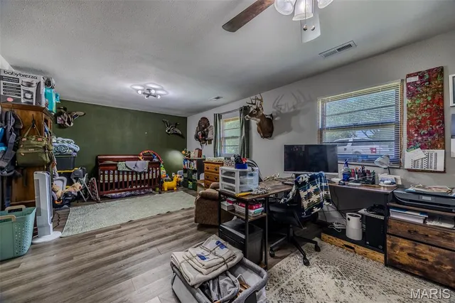 $450,000 | 2962 County Road 496, New Bloomfield, MO 65063