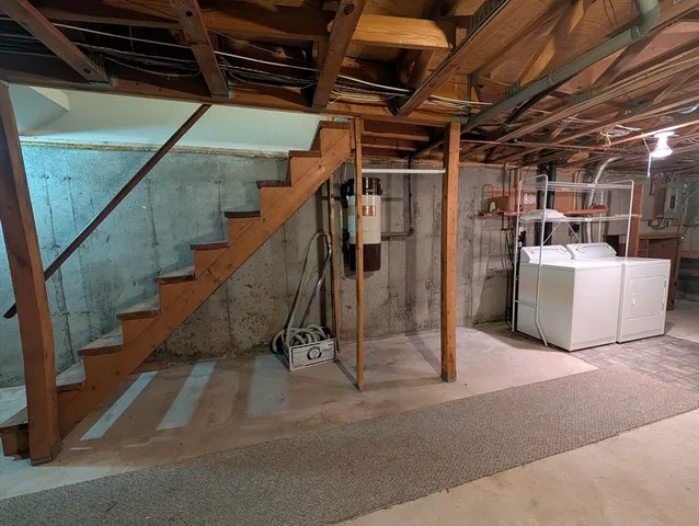 $274,999 | 6 Mansion Woods Drive, Unit A, Agawam, MA 01001