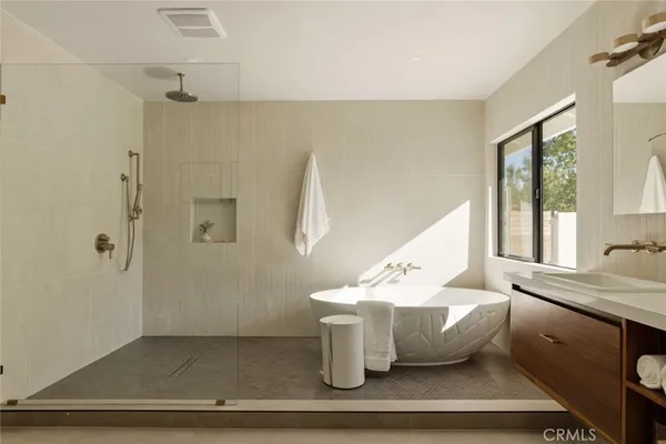 $3,989,000 | 10722 Adams Circle, Villa Park, CA 92861