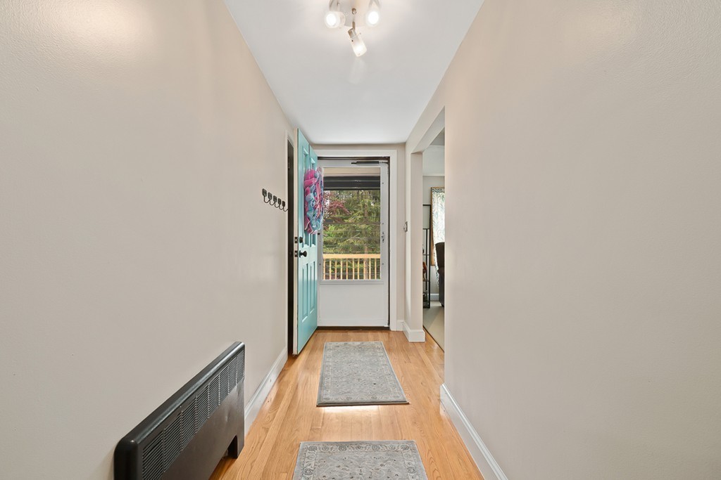 299 Linebrook Road Ipswich, MA 01938 - Photo 3 of 29