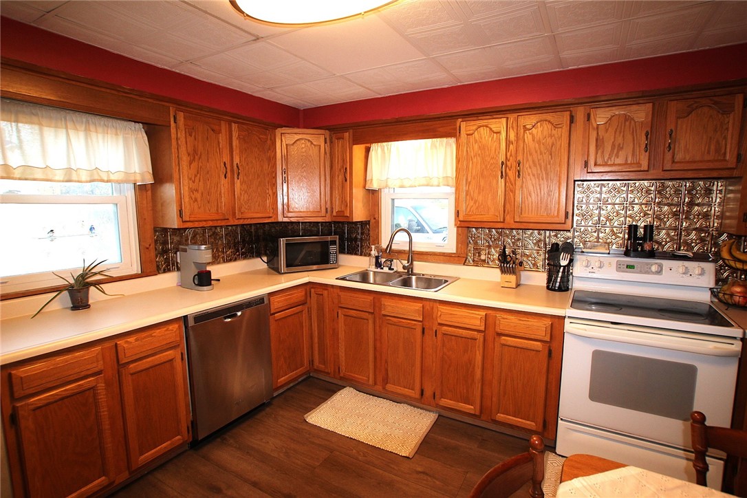 71 Standish Road Greece, NY 14626 - Photo 10 of 29