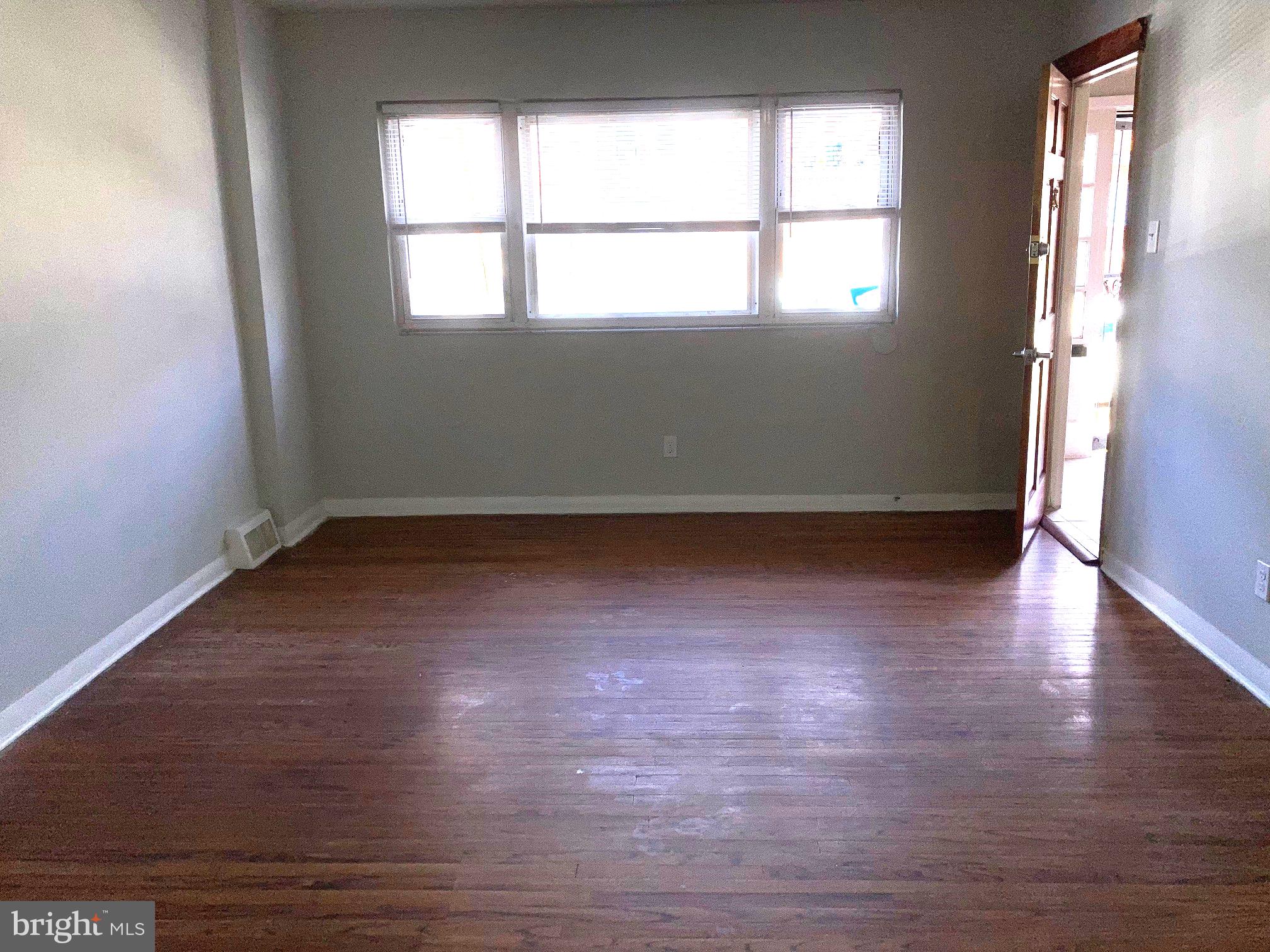 7326 Ruskin Road Philadelphia, PA 19151 - Photo 2 of 12