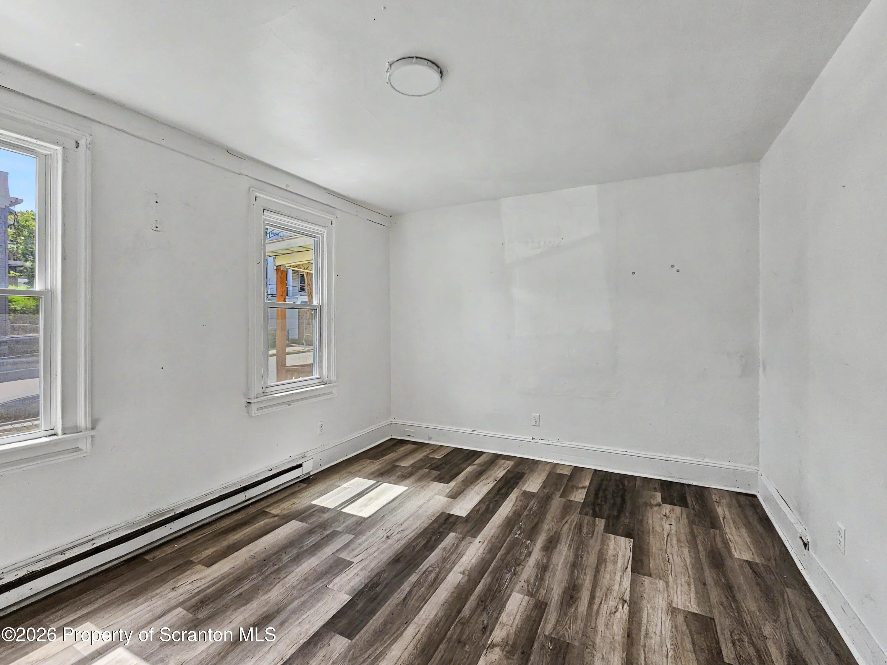 602 Prospect Avenue, Unit RIGHT Scranton, PA 18505 - Photo 6 of 14 Bed 1