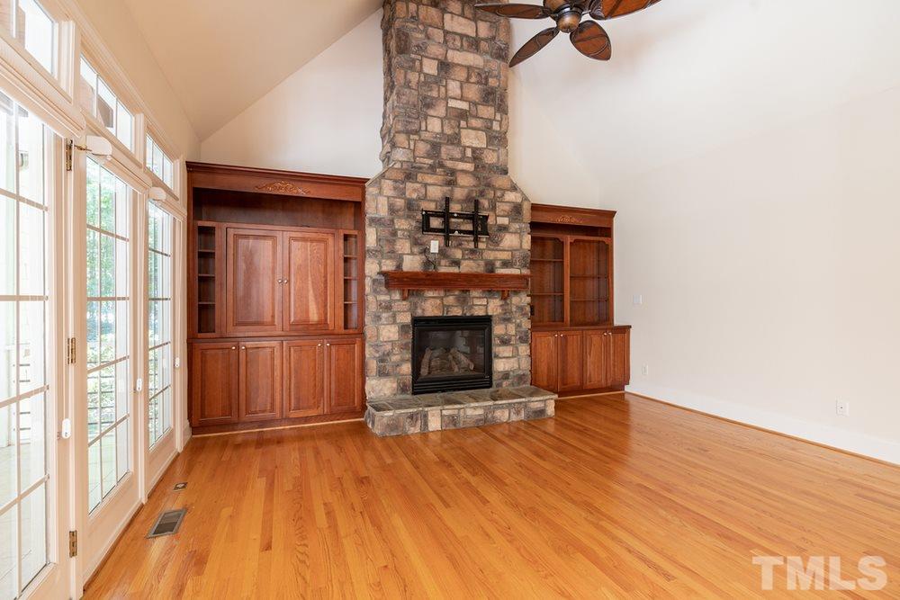 7200 Small Ridge Circle Raleigh, NC 27614 - Photo 7 of 30 Living Room