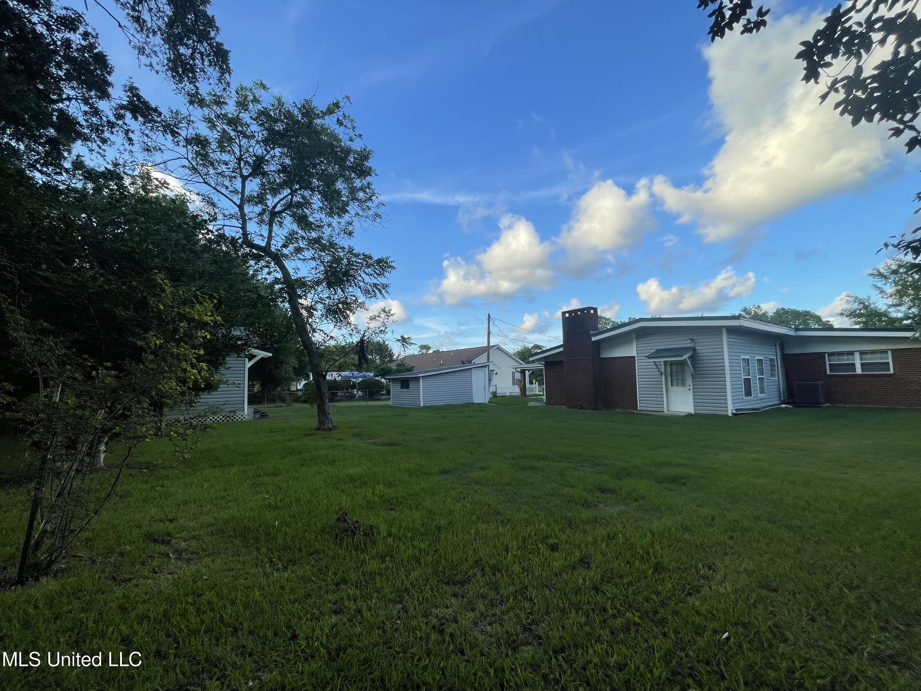 4403 Brodie Road D'Iberville, MS 39540 - Photo 5 of 24 63ACA331-BB9C-4758-B81D-D1A4355FF5BC