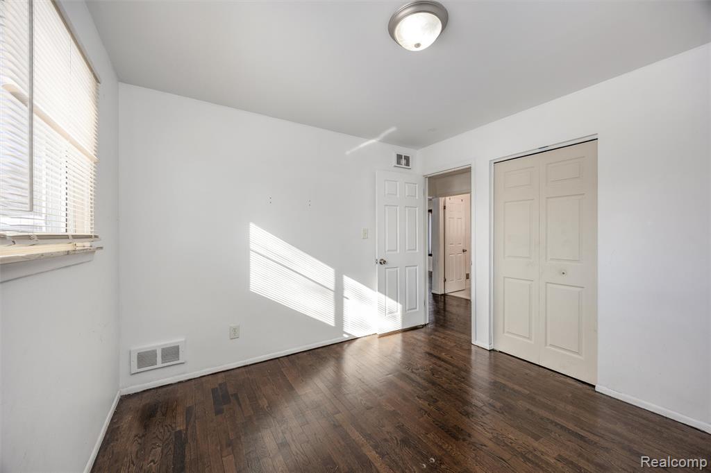4348 Martin Road Warren, MI 48092 - Photo 14 of 20