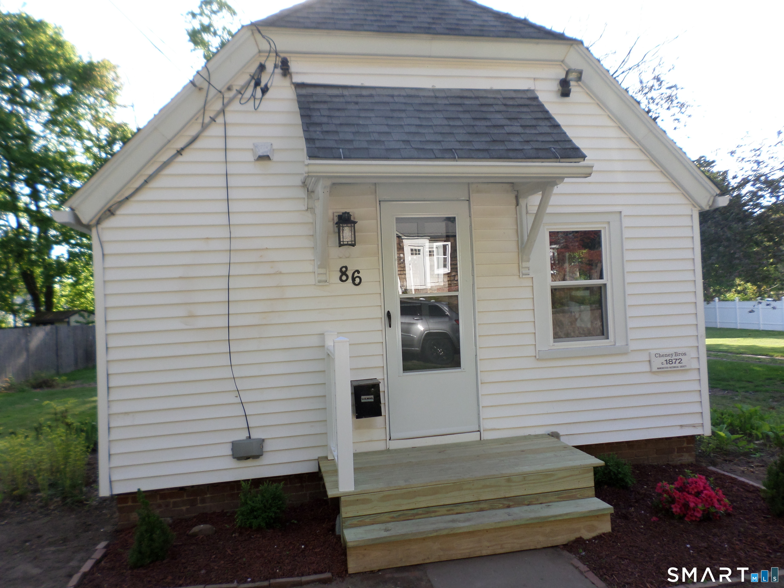 86 West Street Manchester, CT 06040 - Photo 3 of 20