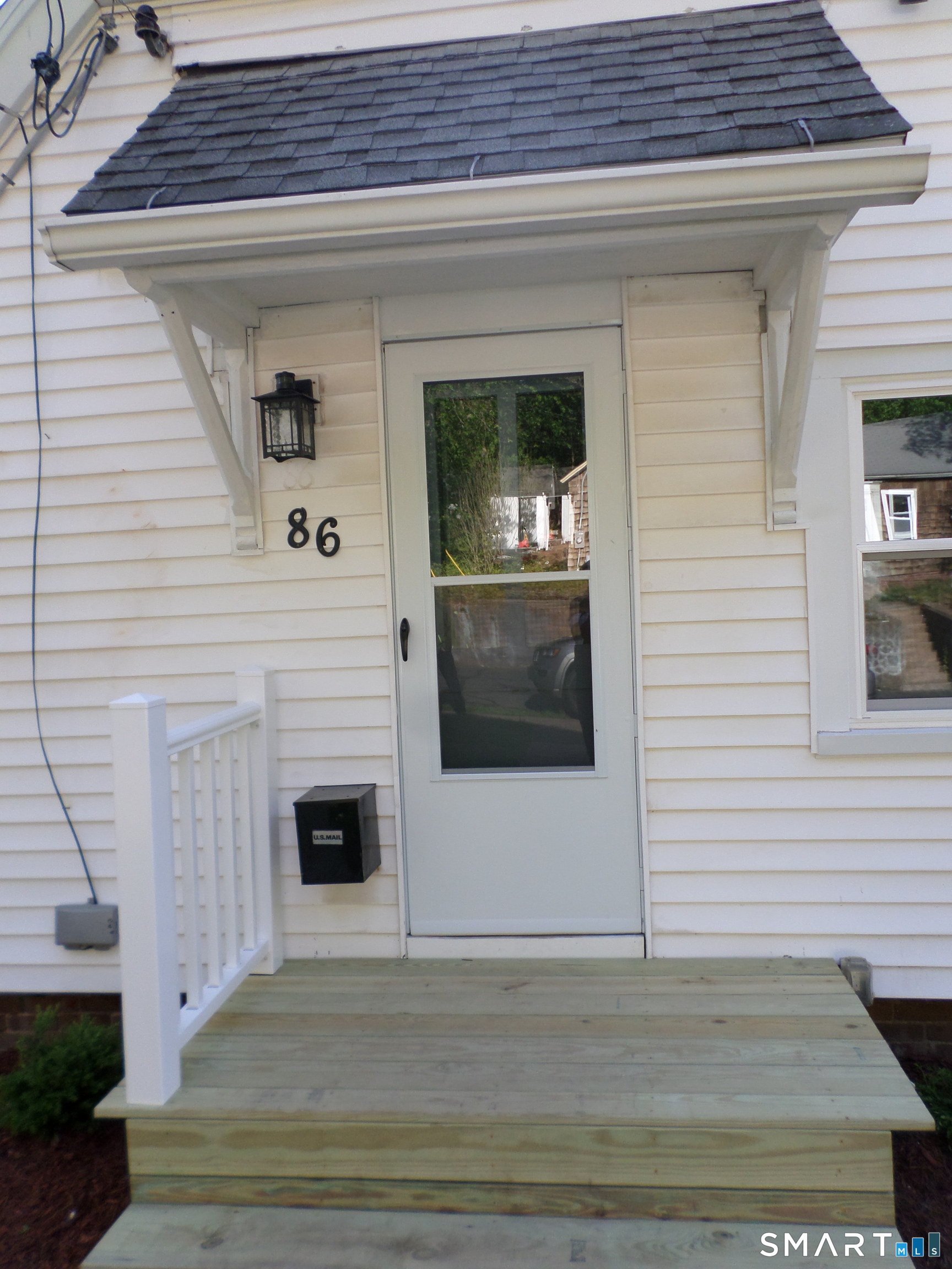 86 West Street Manchester, CT 06040 - Photo 4 of 20
