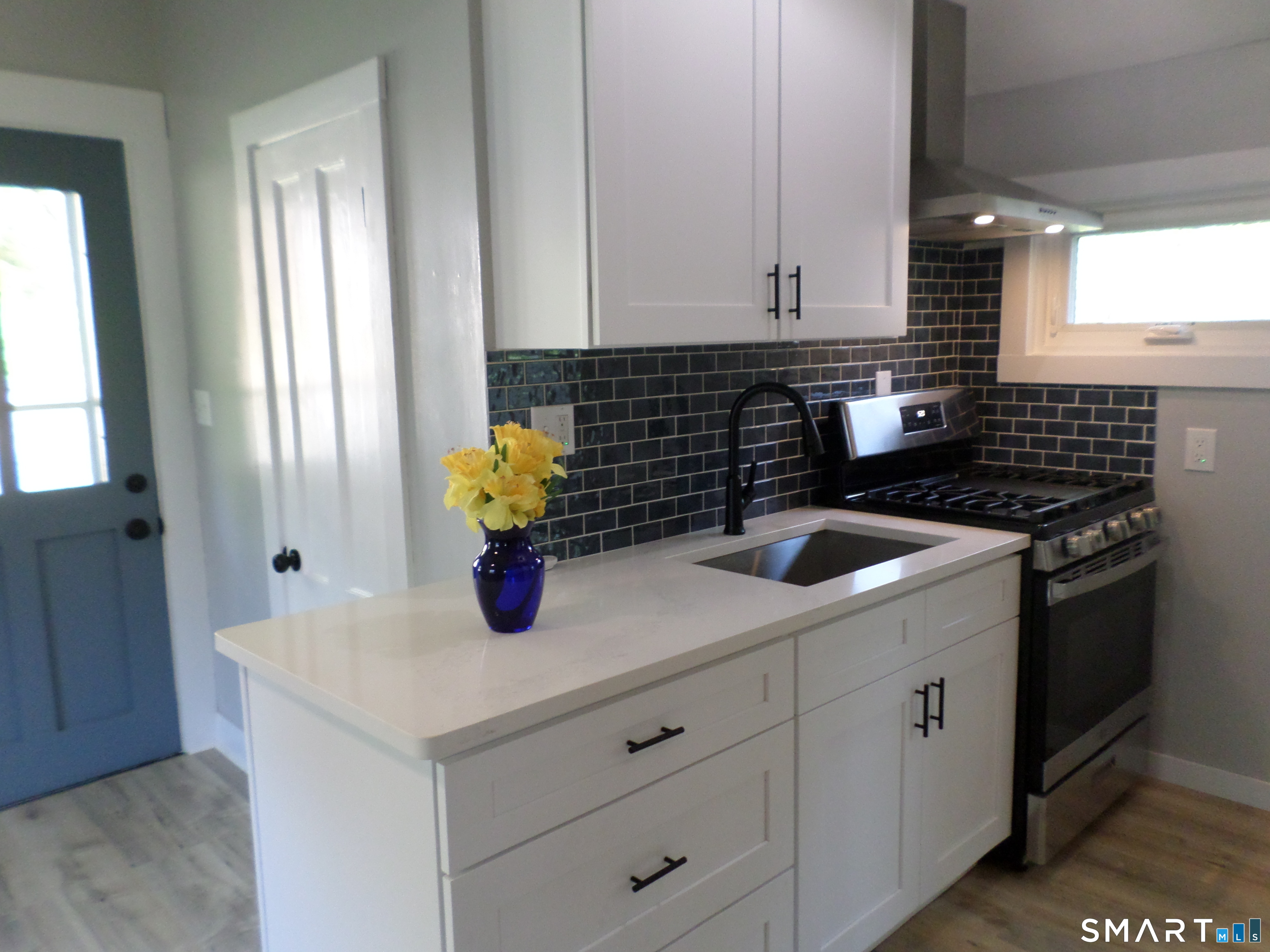 86 West Street Manchester, CT 06040 - Photo 9 of 20