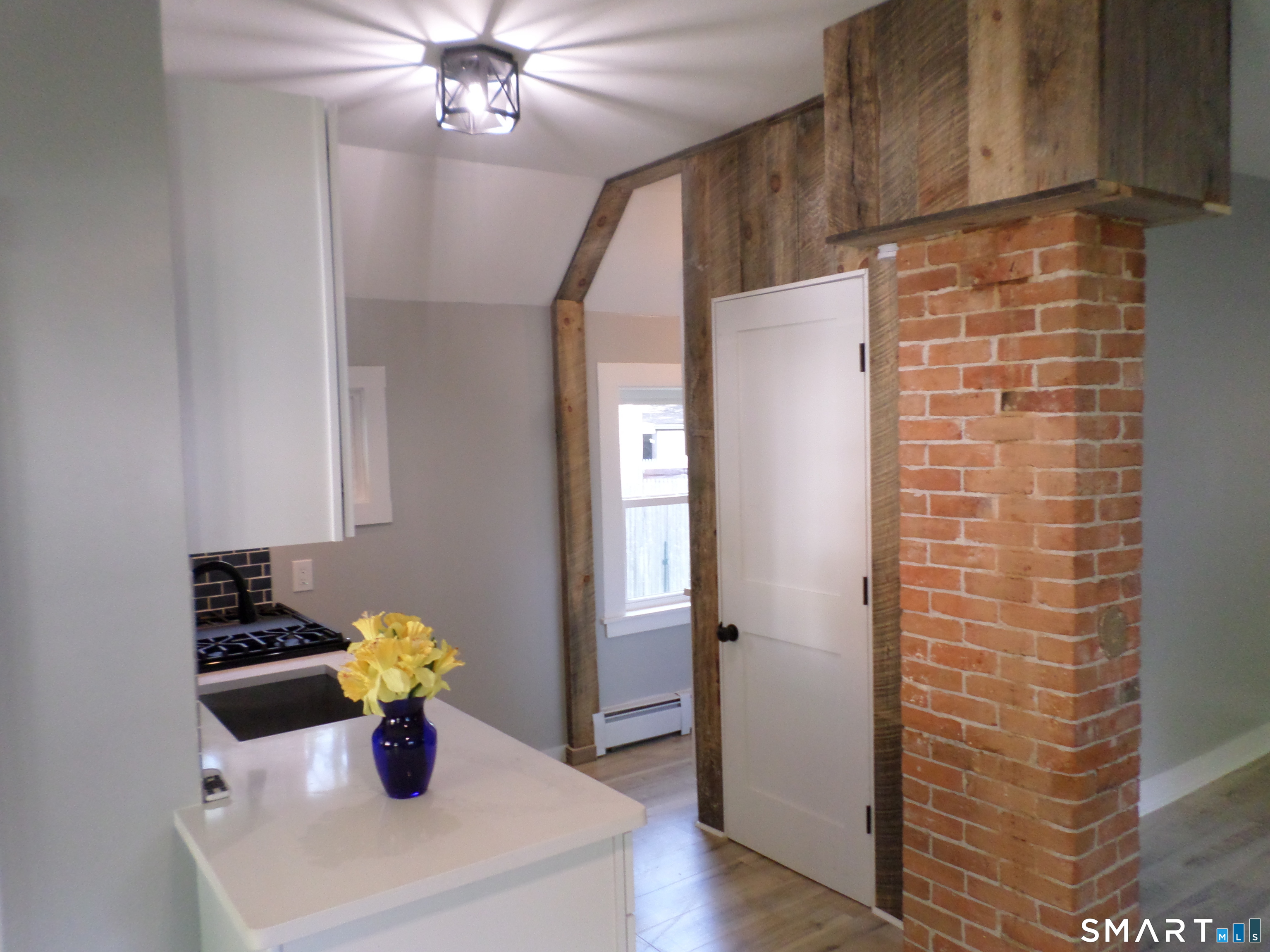86 West Street Manchester, CT 06040 - Photo 10 of 20