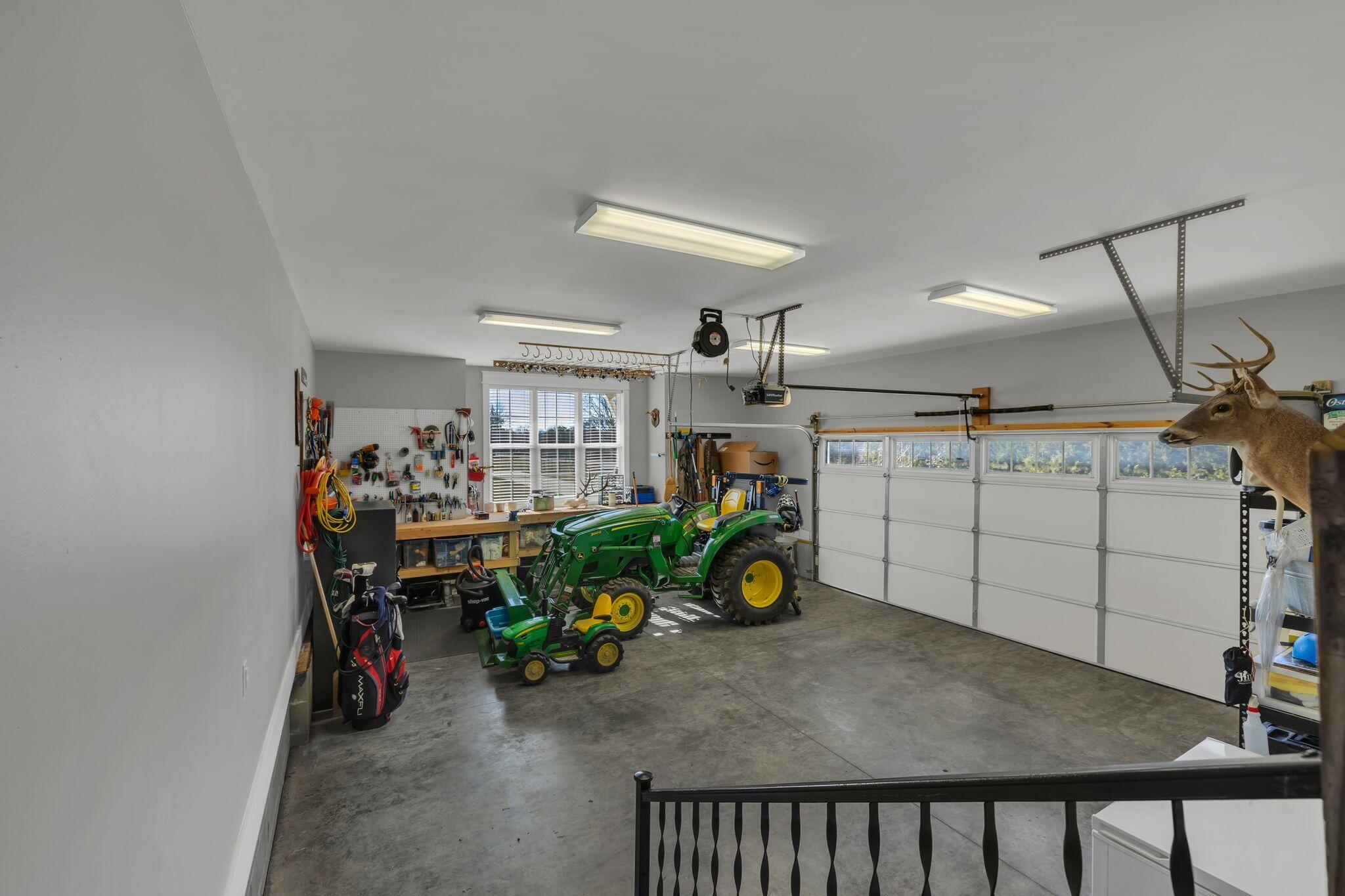 9142 Link Road Christiana, TN 37037 - Photo 44 of 58 Garage