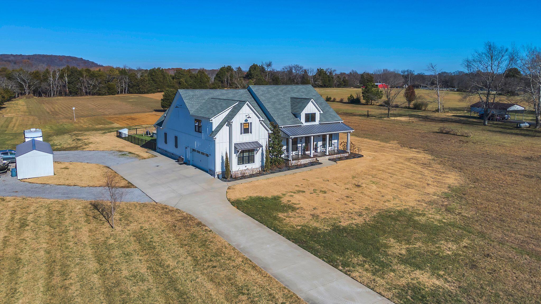 9142 Link Road Christiana, TN 37037 - Photo 8 of 58 Front Exterior