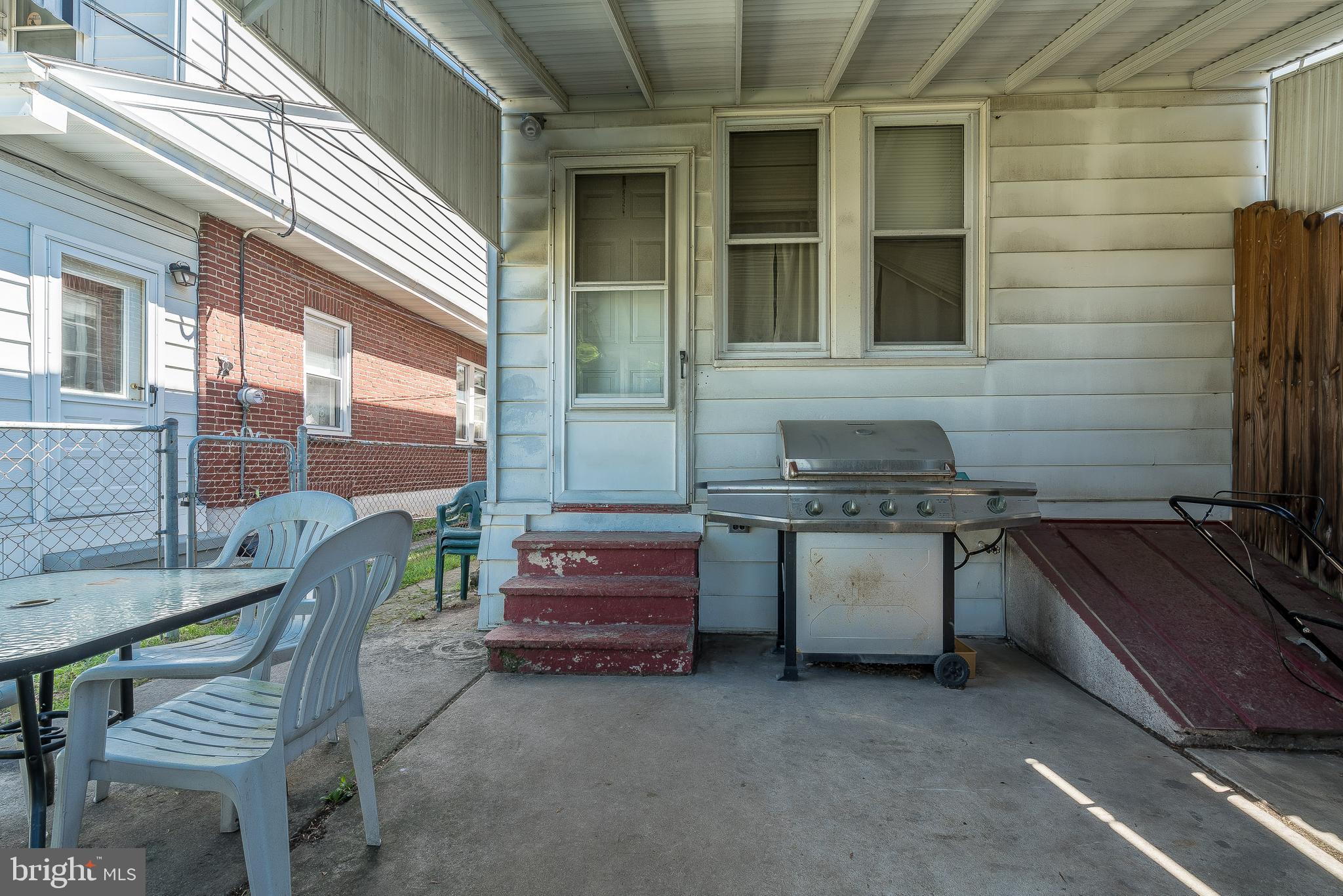 3518 Ridgeway Street Reading, PA 19605 - Photo 3 of 19