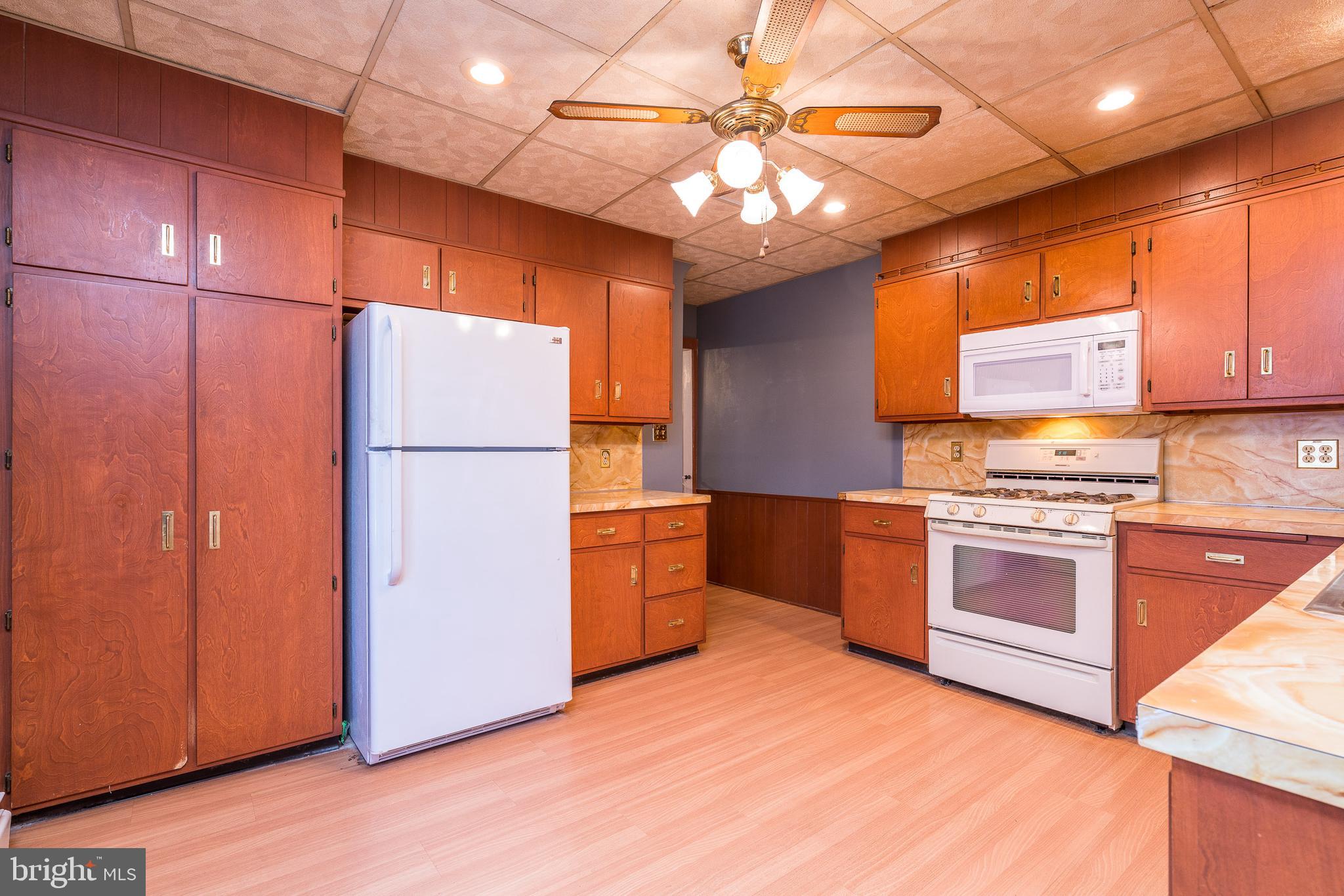 3518 Ridgeway Street Reading, PA 19605 - Photo 8 of 19