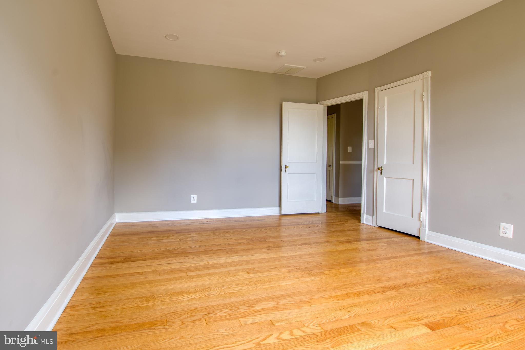 1526 Roundhill Road Baltimore, MD 21218 - Photo 14 of 29 Gallery Image 14