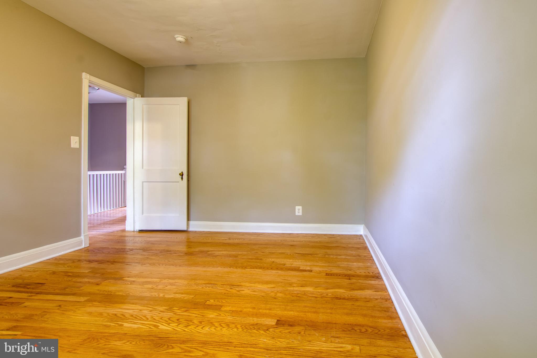 1526 Roundhill Road Baltimore, MD 21218 - Photo 18 of 29 Gallery Image 18