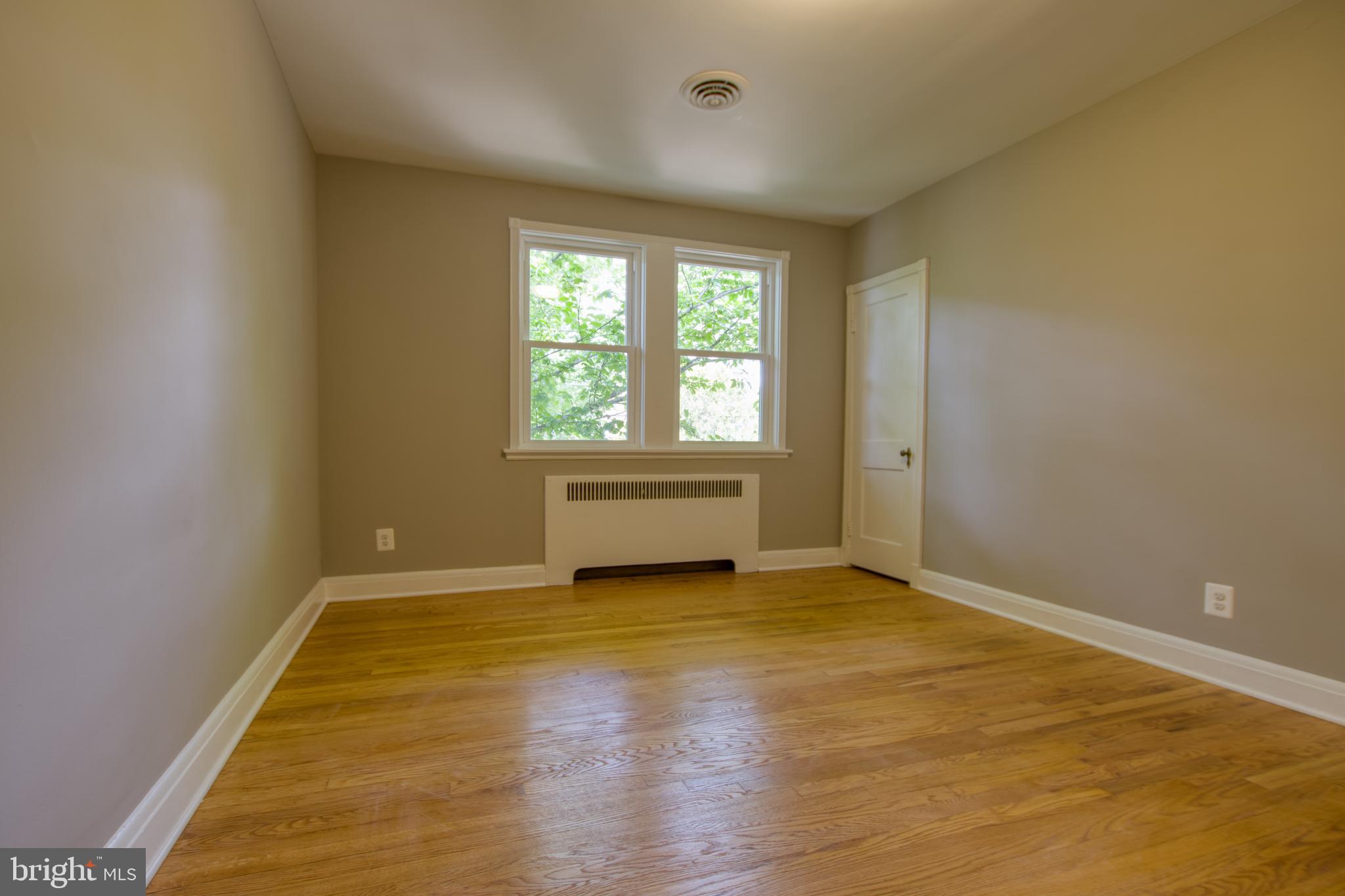 1526 Roundhill Road Baltimore, MD 21218 - Photo 19 of 29 Gallery Image 19