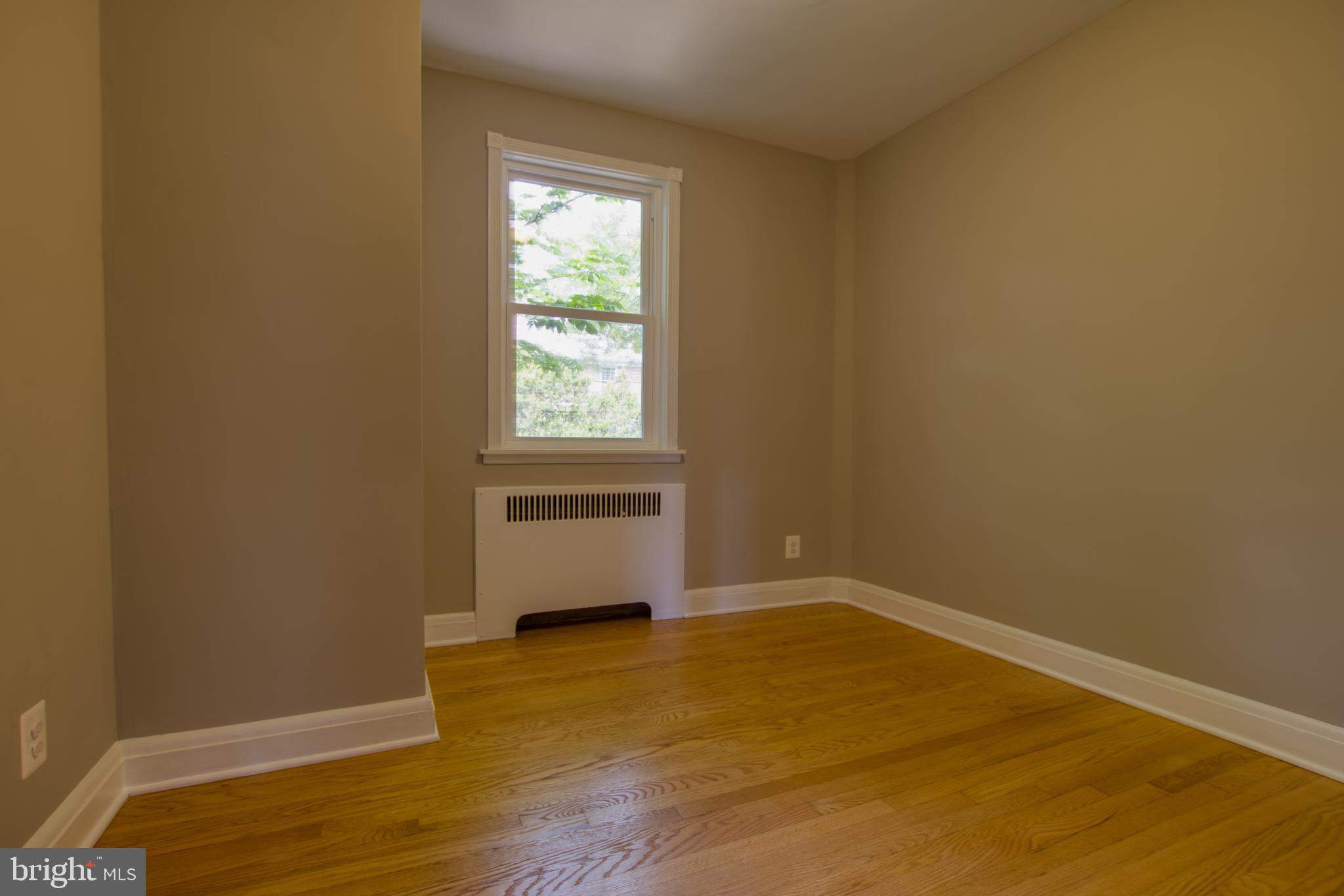 1526 Roundhill Road Baltimore, MD 21218 - Photo 20 of 29 Gallery Image 20