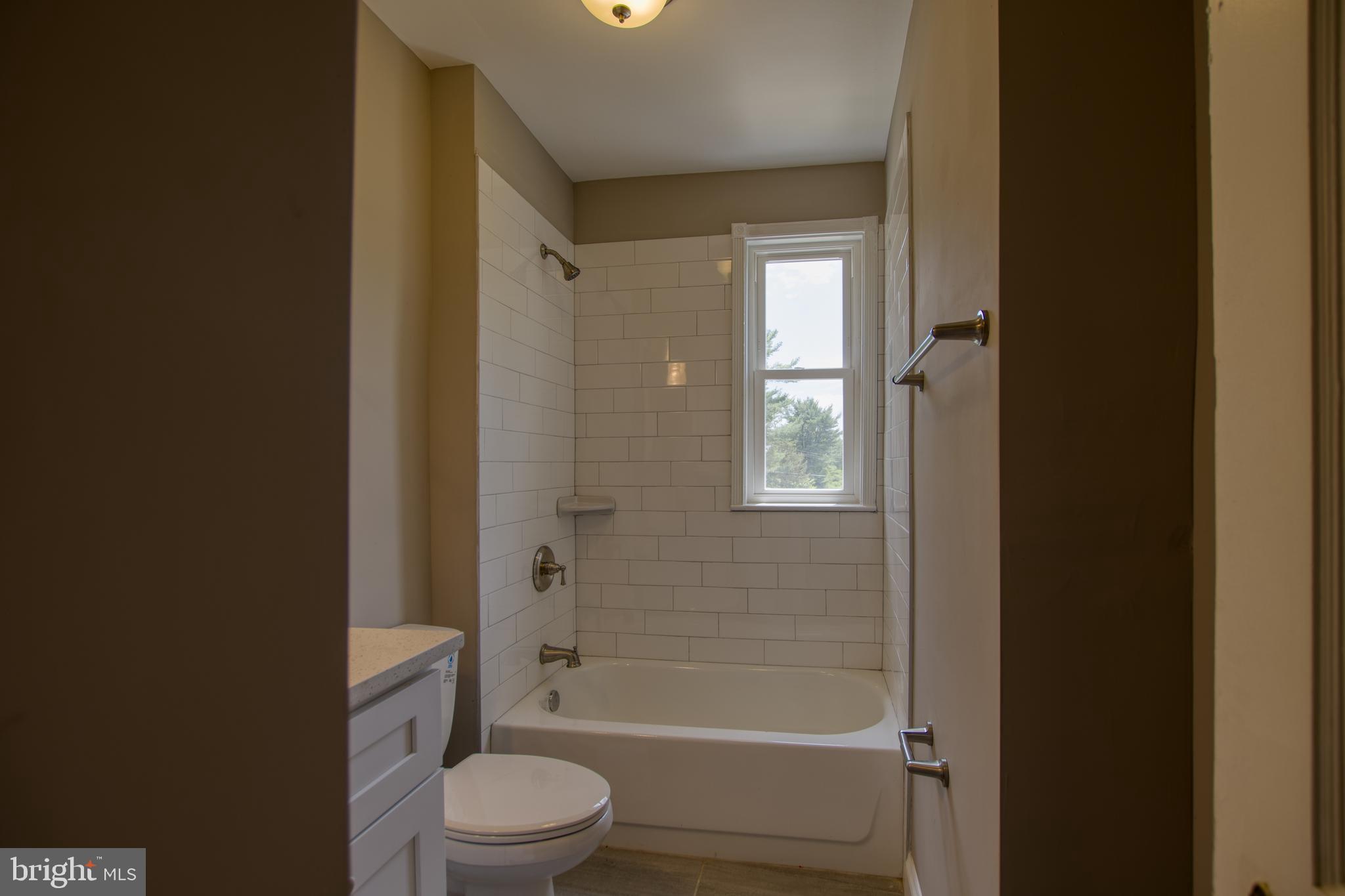 1526 Roundhill Road Baltimore, MD 21218 - Photo 21 of 29 Gallery Image 21