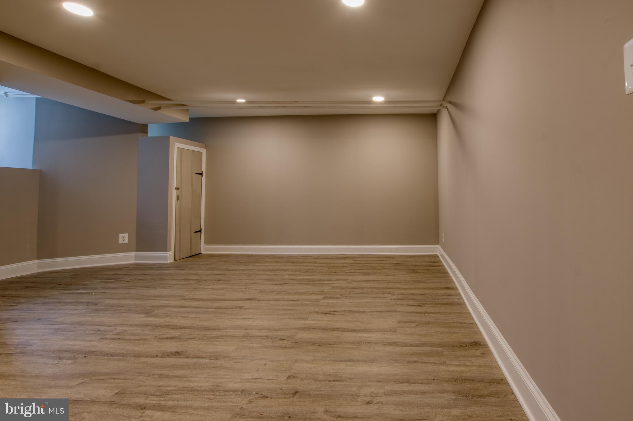 1526 Roundhill Road Baltimore, MD 21218 - Photo 26 of 29 Gallery Image 26