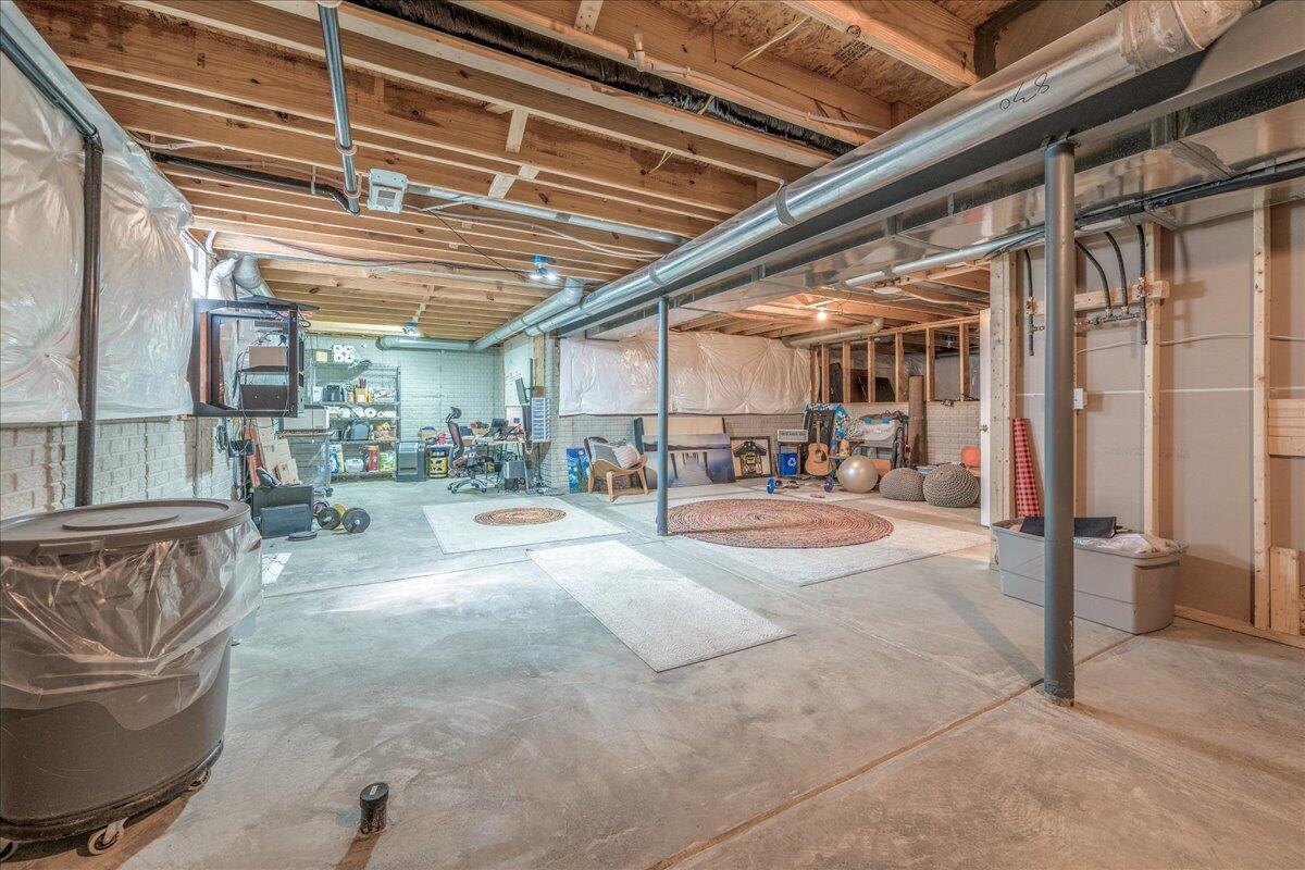 61 Chambers Bay Road Commercial Point, OH 43116 - Photo 28 of 35 Space for storage or to be finished