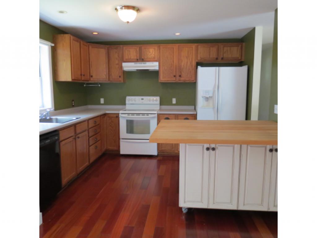 2 McCusker Lane Raymond, NH 03077 - Photo 21 of 33 Gallery Image 21