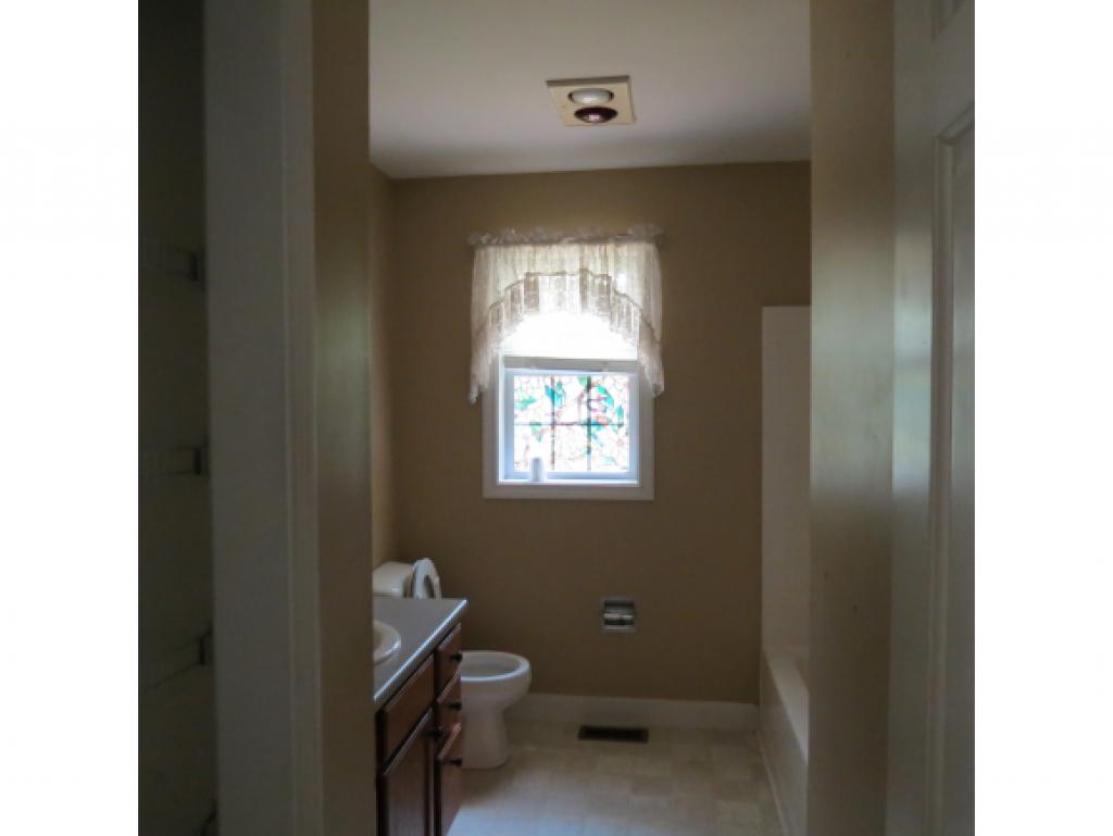 2 McCusker Lane Raymond, NH 03077 - Photo 22 of 33 Gallery Image 22