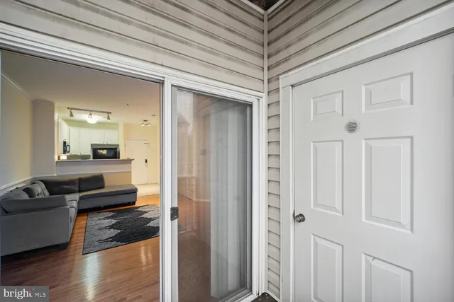 $189,900 | 2801 Forest Run Drive, Unit 1303, District Heights, MD 20747