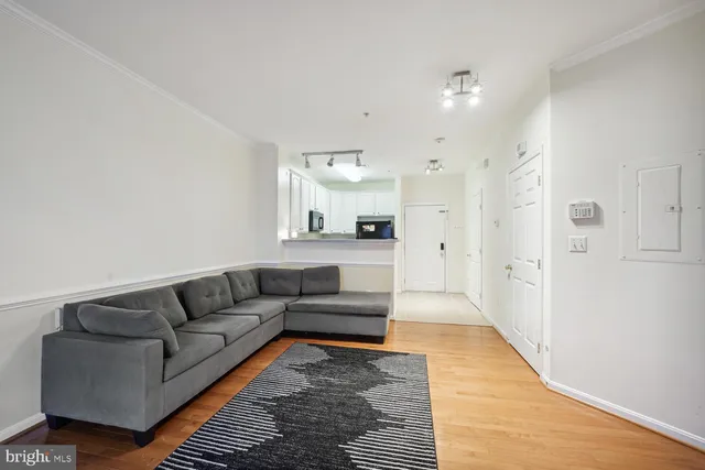 $189,900 | 2801 Forest Run Drive, Unit 1303, District Heights, MD 20747