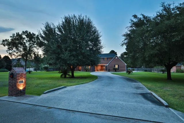 $1,099,000 | 28433 Wild Oaks, Magnolia, TX 77355