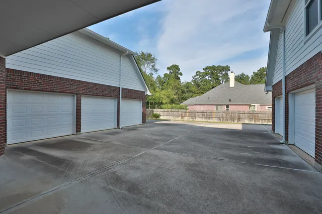 $1,099,000 | 28433 Wild Oaks, Magnolia, TX 77355