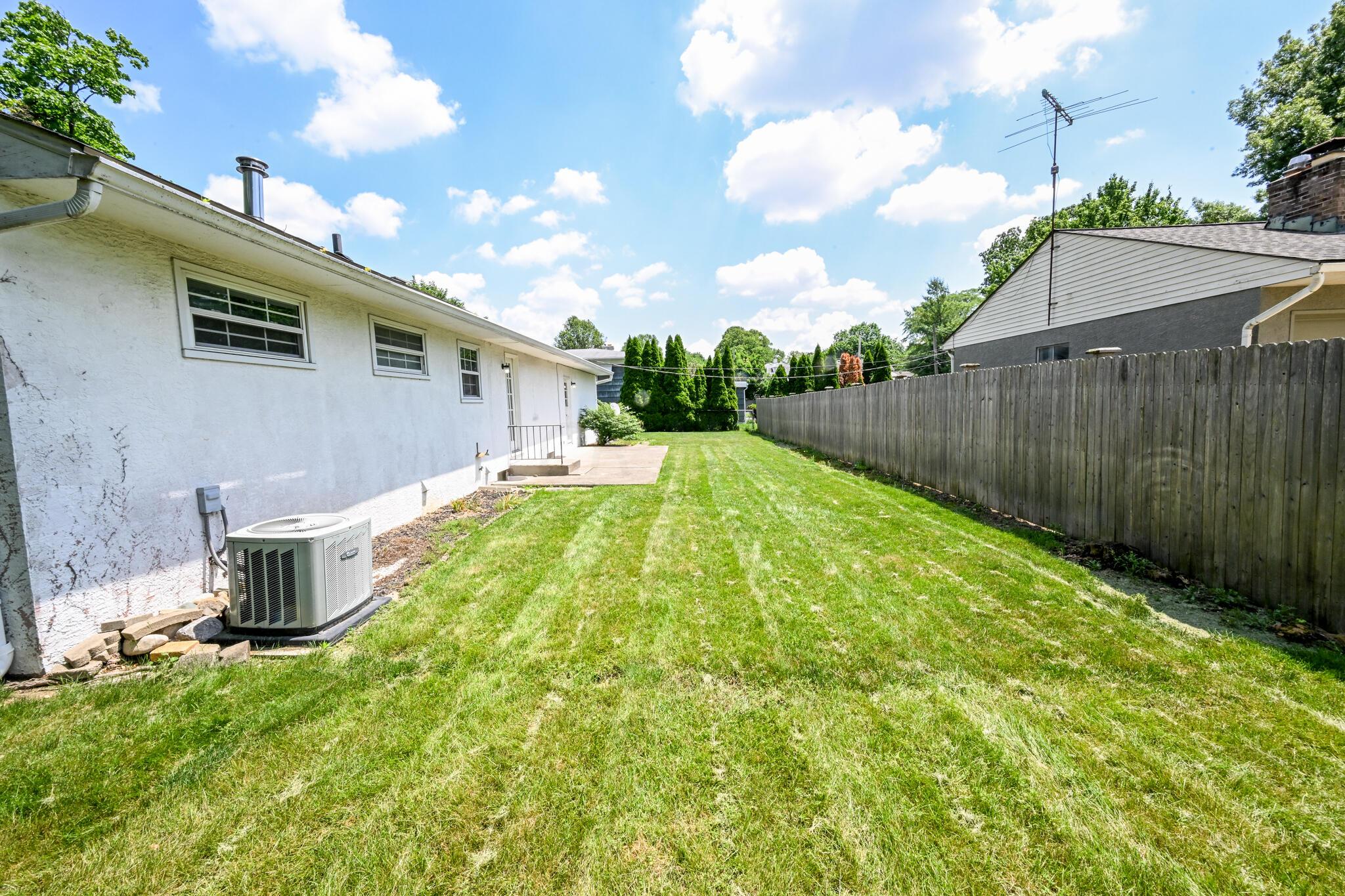 2261 Zollinger Road Columbus, OH 43221 - Photo 27 of 29 Patio