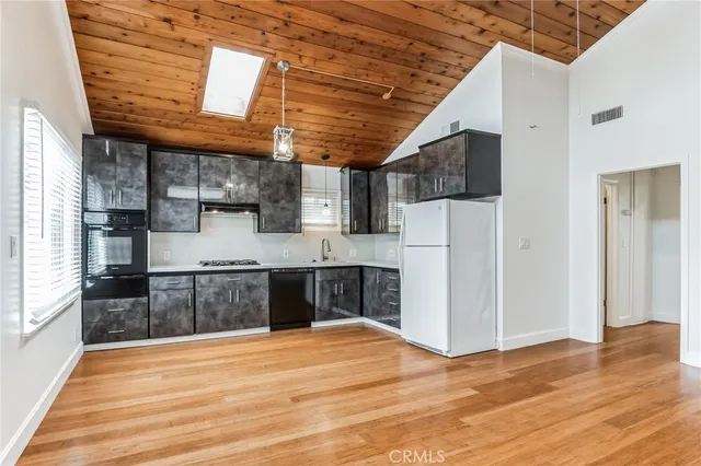 $3,400 | 4708 Orion Avenue, Sherman Oaks, CA 91403