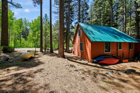 $449,000 | 961 Pomo Road, South Lake Tahoe, CA 96150