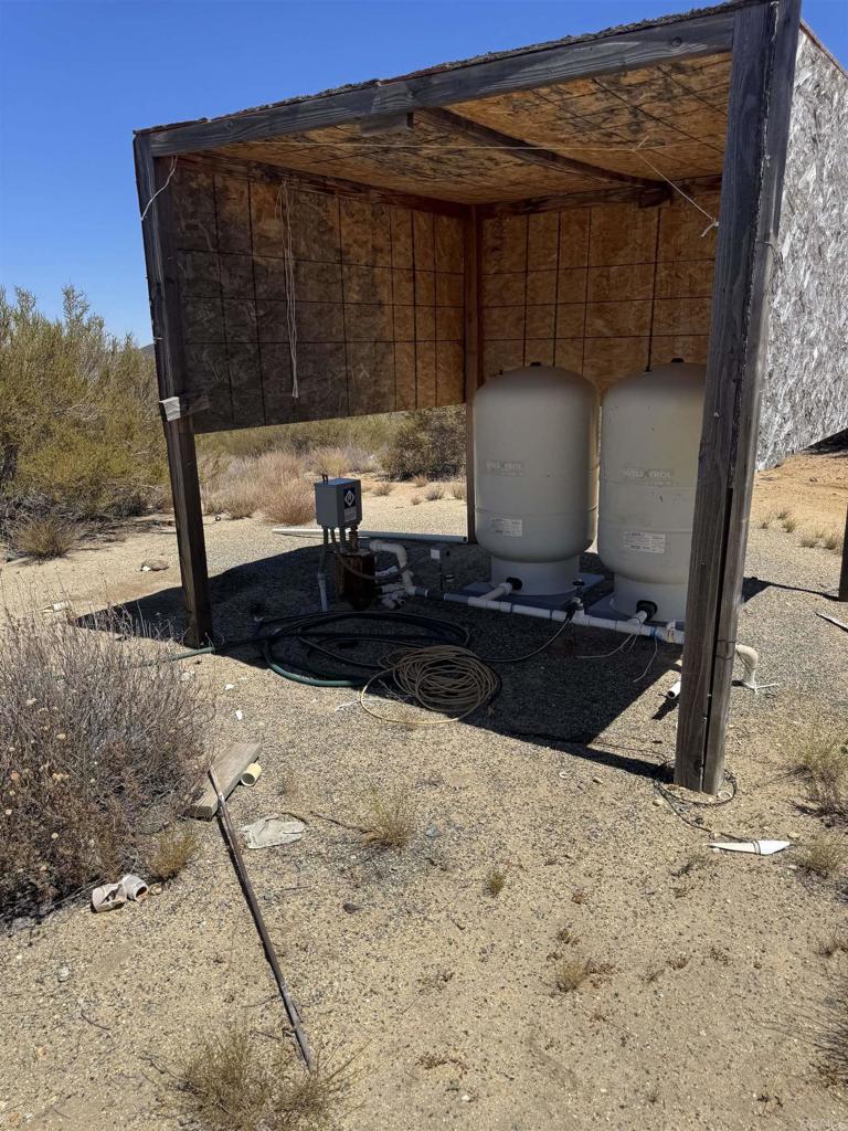 46400 Terwilliger Road Anza, CA 92539 - Photo 9 of 10 a view of a back yard of the house