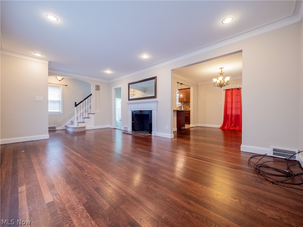3684 Riedham Road Cleveland, OH 44120 - Photo 6 of 35
