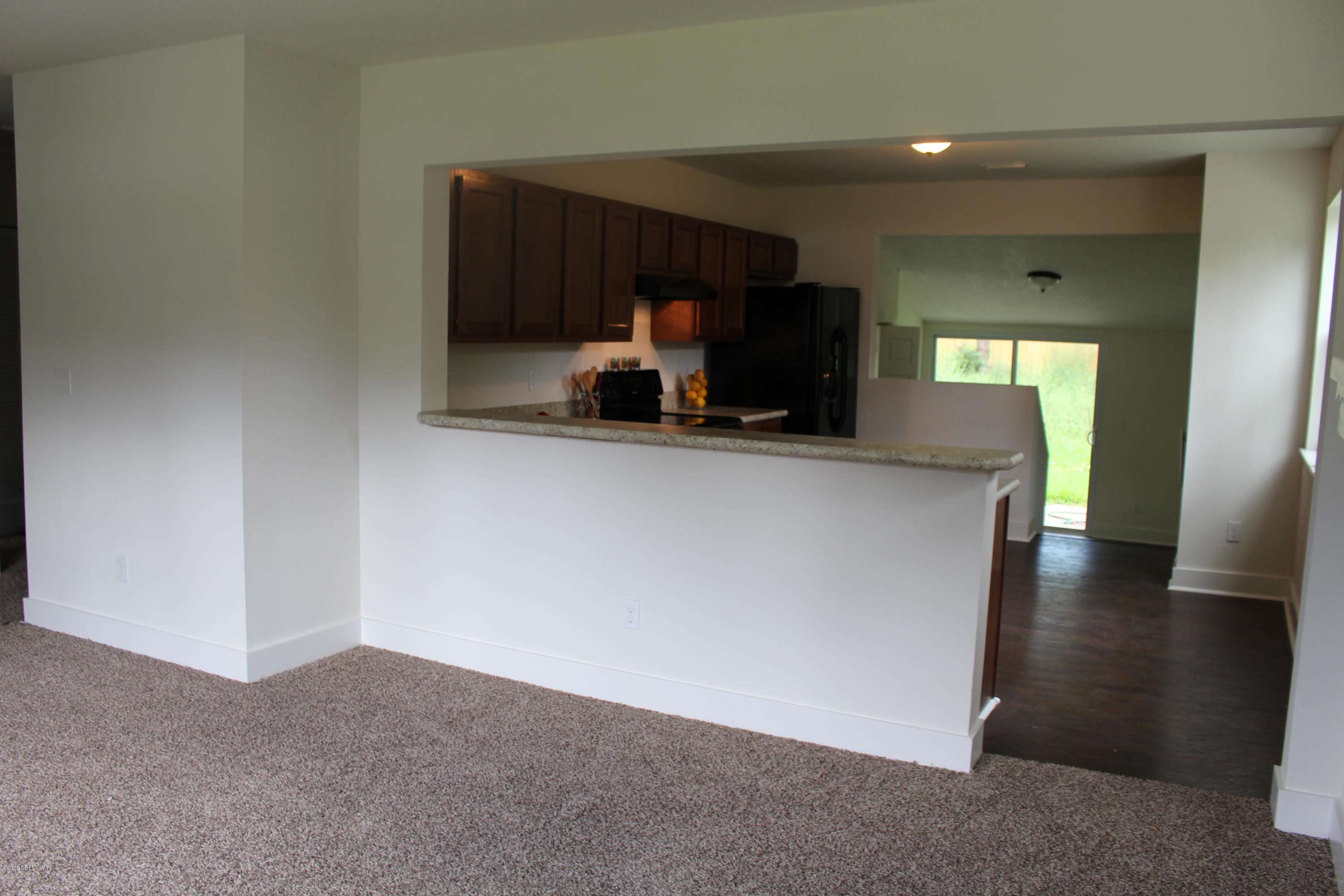 1530 Bassett Road Jacksonville, FL 32208 - Photo 8 of 29 Living room (4)