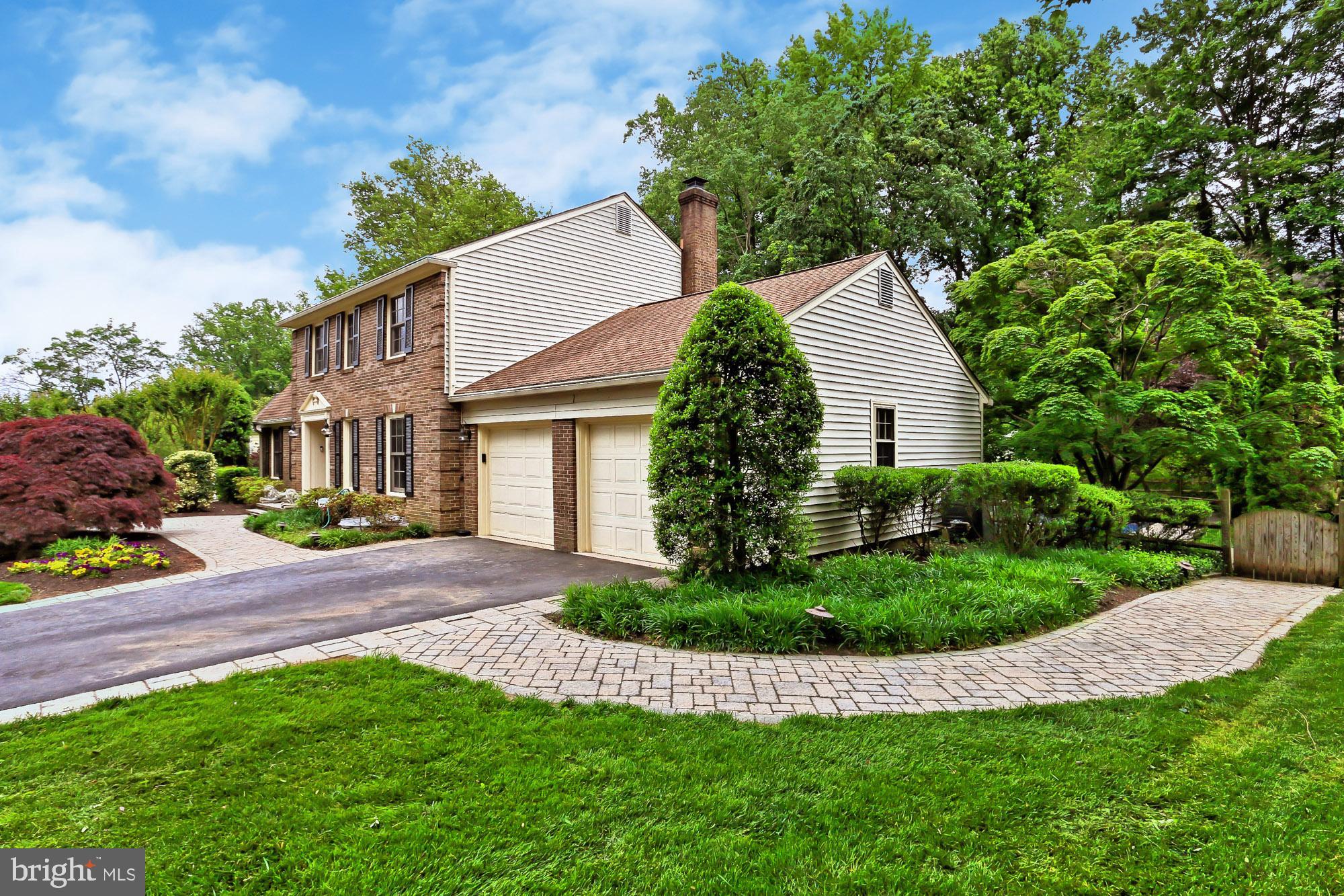 7903 Foxhound Road McLean, VA 22102 - Photo 4 of 61 Front Exterior